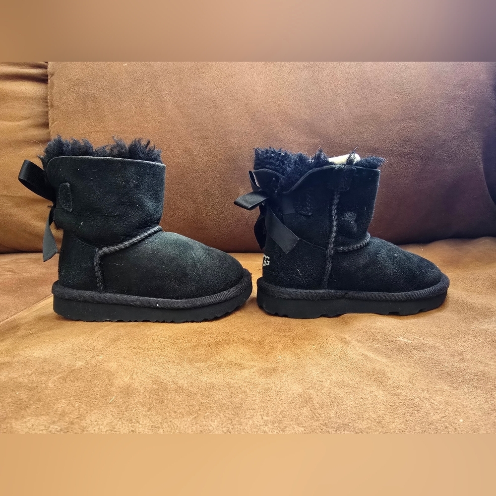 UGG Classic Black Boots - Picture 4 of 5
